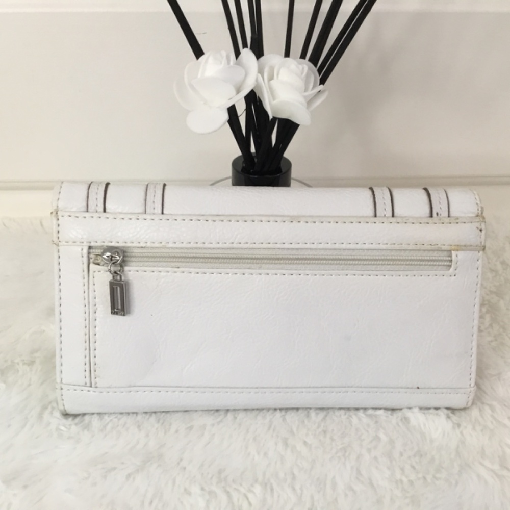 Guess White Wallet - Picture 3 of 8